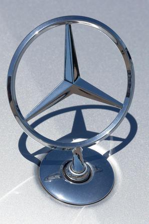 Mercedes zvezda logotip