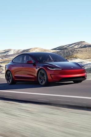 Tesla model 3 performance