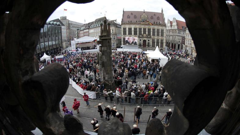 Slovesnost že drugo leto poteka v severnem Bremnu (Foto: Reuters)