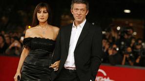 Monica Bellucci s soprogom, francoskim igralcem, Vincentom Casselom na premieri 