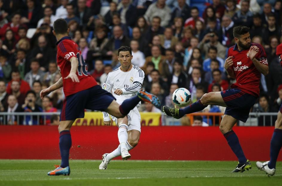 Real Madrid- Osasuna Liga BBVA Španija prvenstvo gol zadetek strel blok 